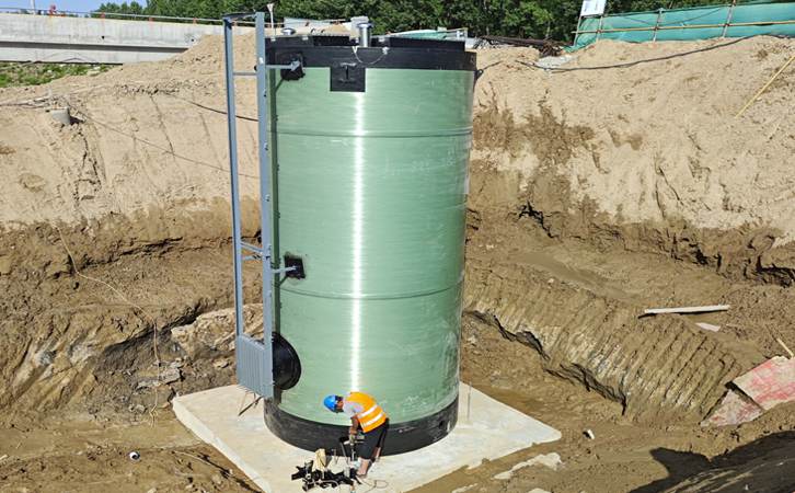 1761102383940344.jpg 204.jpg